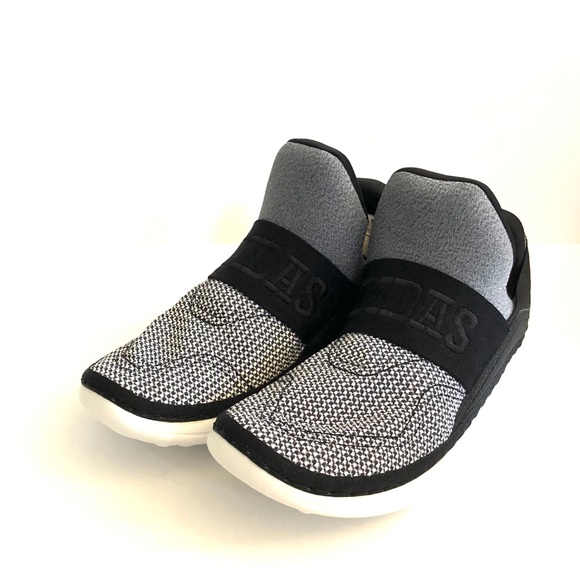 Brand new Adidas Cloudfoam Ultra Zen boys size 6 - Picture 7 of 8